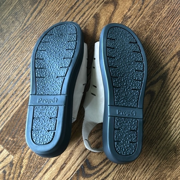 Propet easy walker Women's sandals size 8.5 - Picture 9 of 13